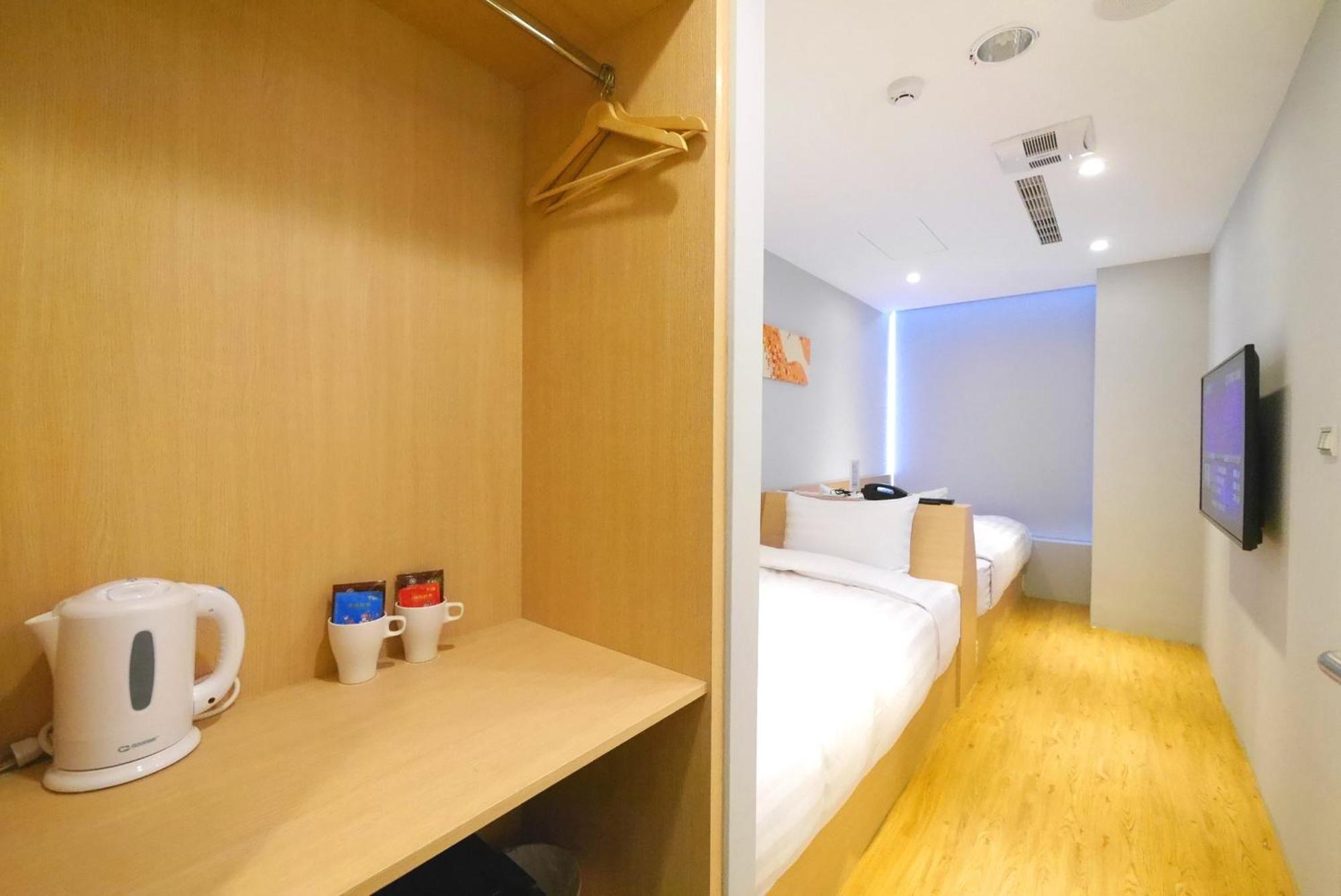 Shin Sei Bashi Hotel Tchaj-čung Pokoj fotografie