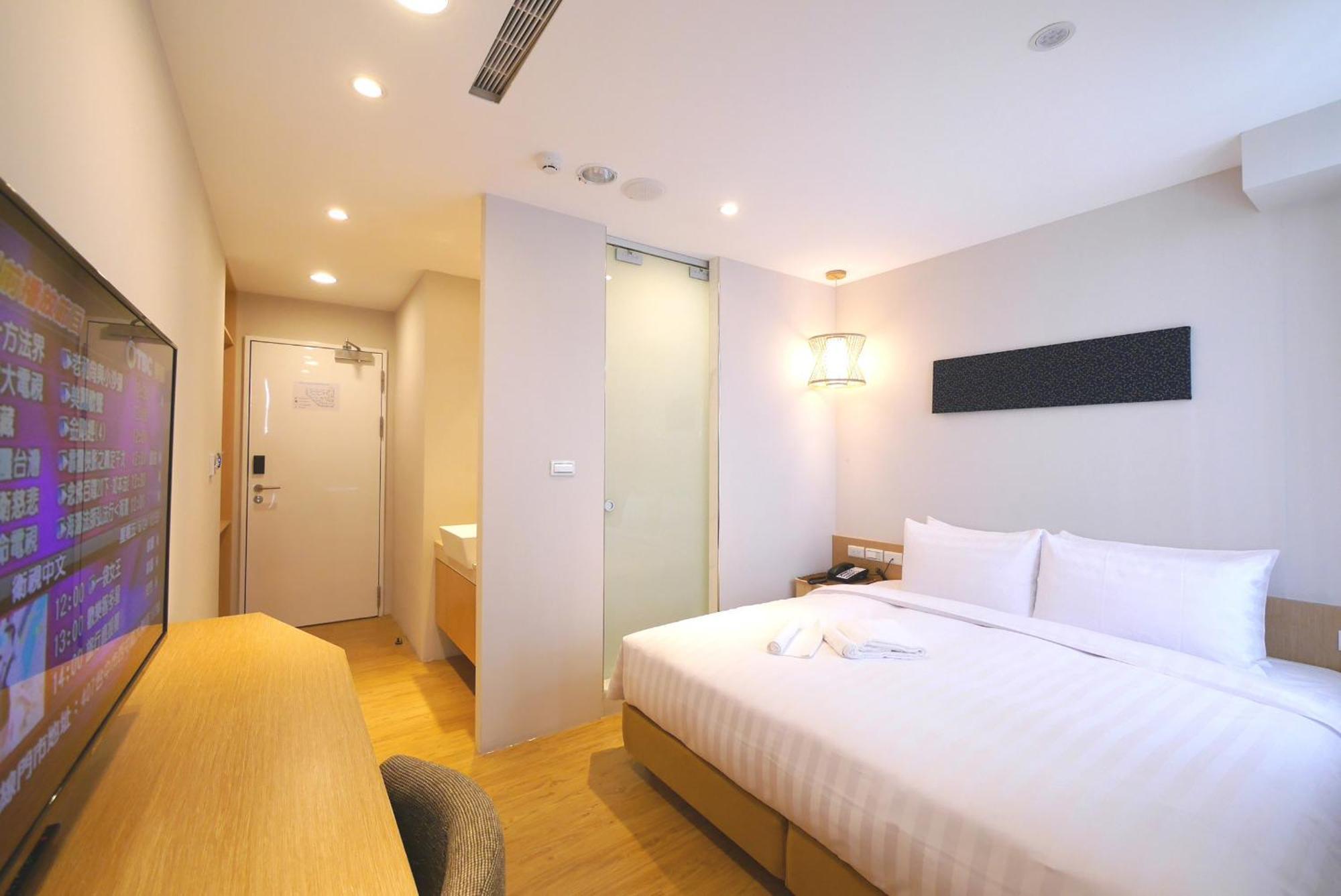 Shin Sei Bashi Hotel Tchaj-čung Pokoj fotografie